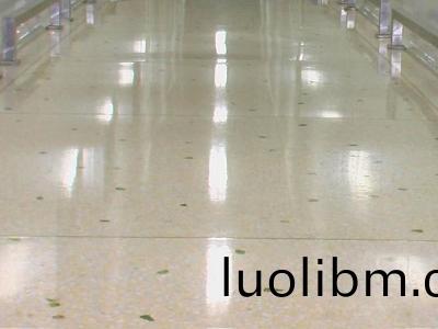 金(jin)剛砂地坪耐磨(mo)材料廠(chǎng)傢